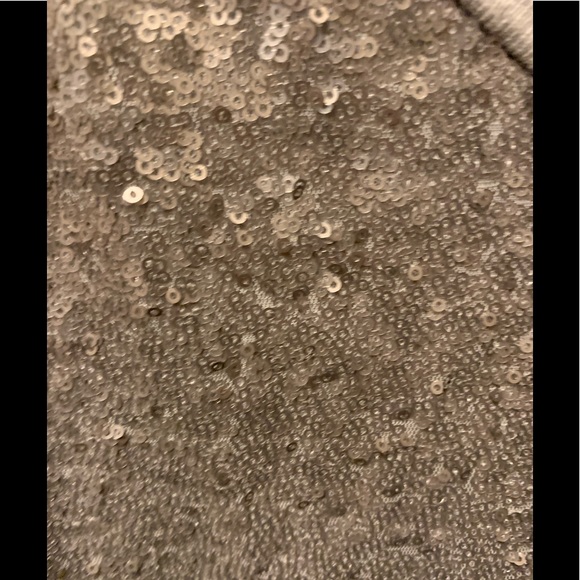 Medium Xhilaration v-neck grey sweater with sequin front - Picture 4 of 4